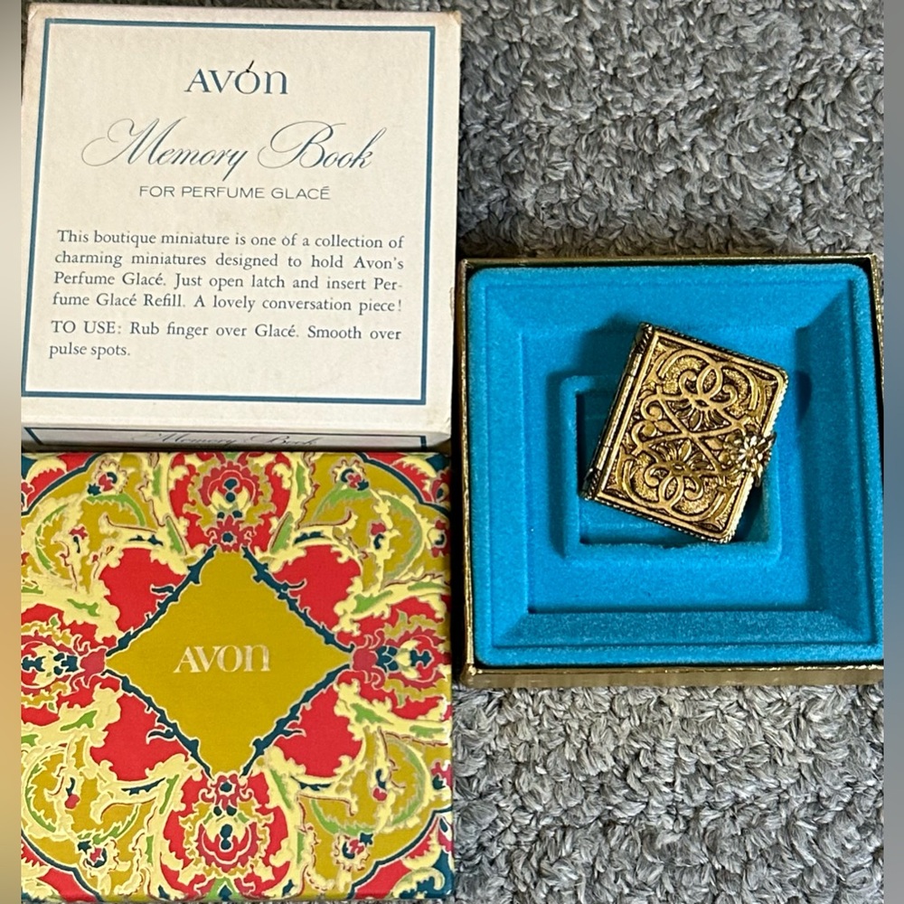 Vintage Avon Memory Book Mini Perfume Glace EMPTY Gold Tone Clasp Original Box